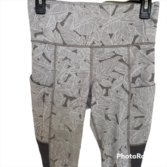 Athleta Colorblock Leaf Print Leggings, Size Small - Picture 3 of 13
